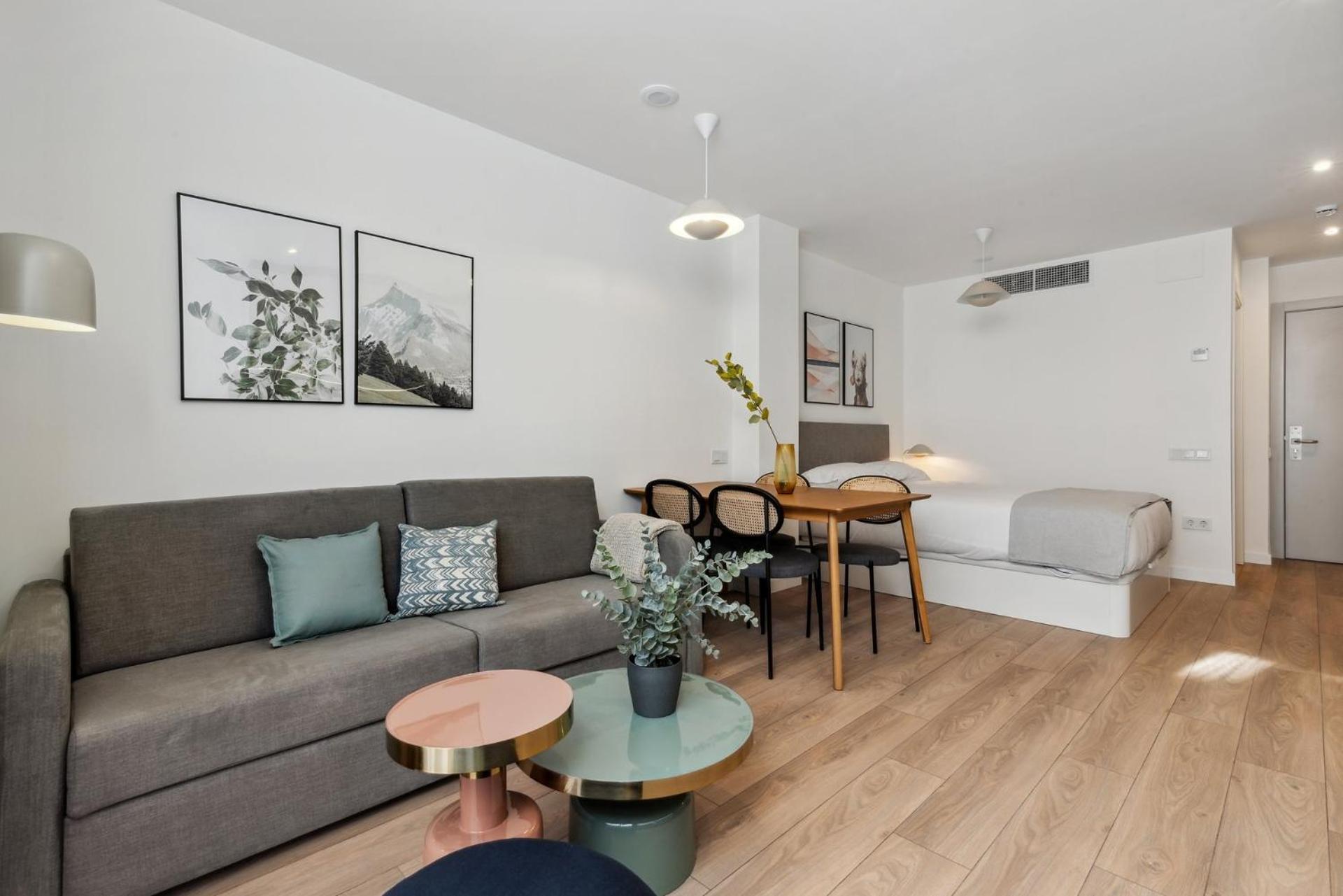 Limehome Valencia Carrer Del Pare Palau I Quer Buitenkant foto