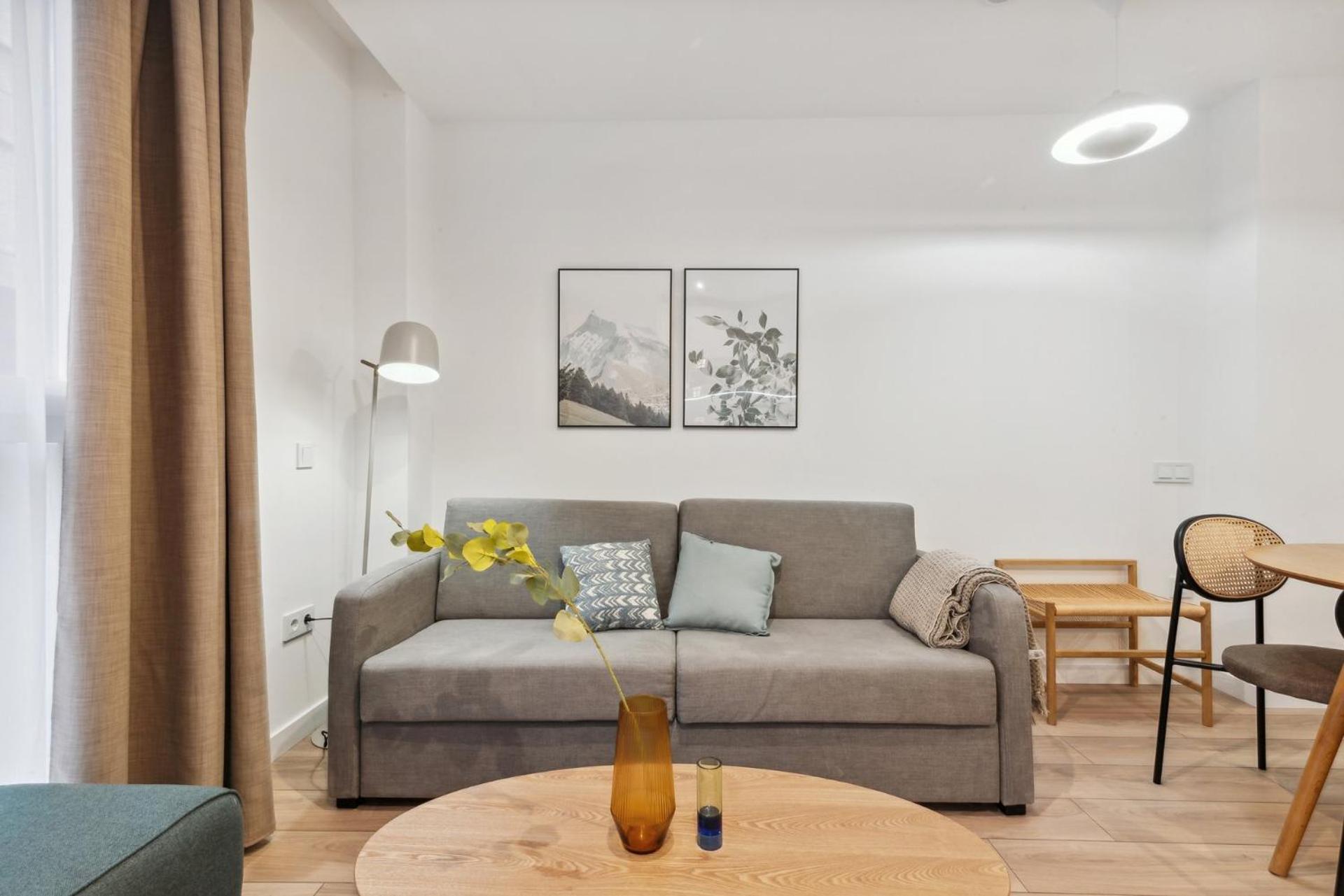 Limehome Valencia Carrer Del Pare Palau I Quer Buitenkant foto