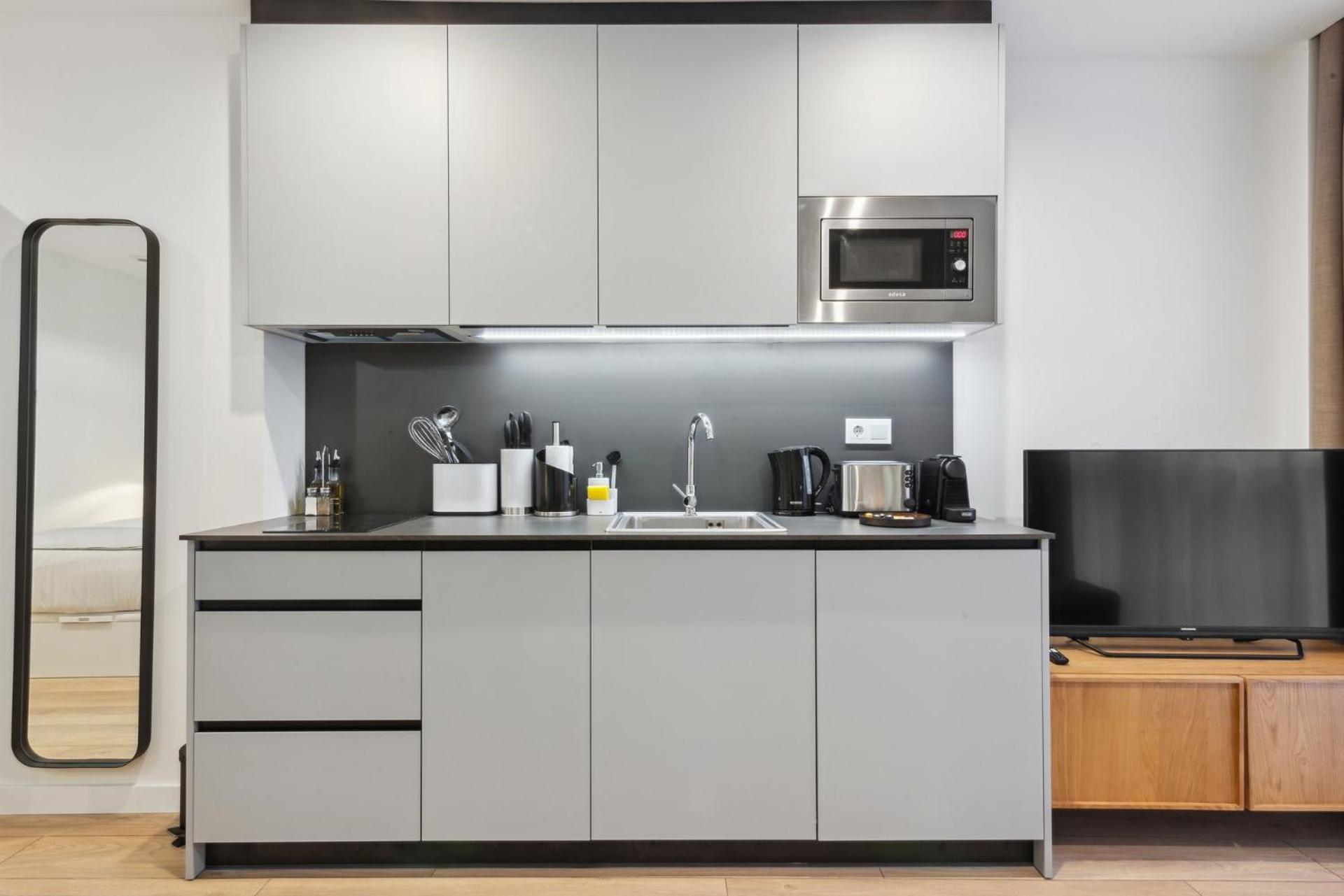 Limehome Valencia Carrer Del Pare Palau I Quer Buitenkant foto