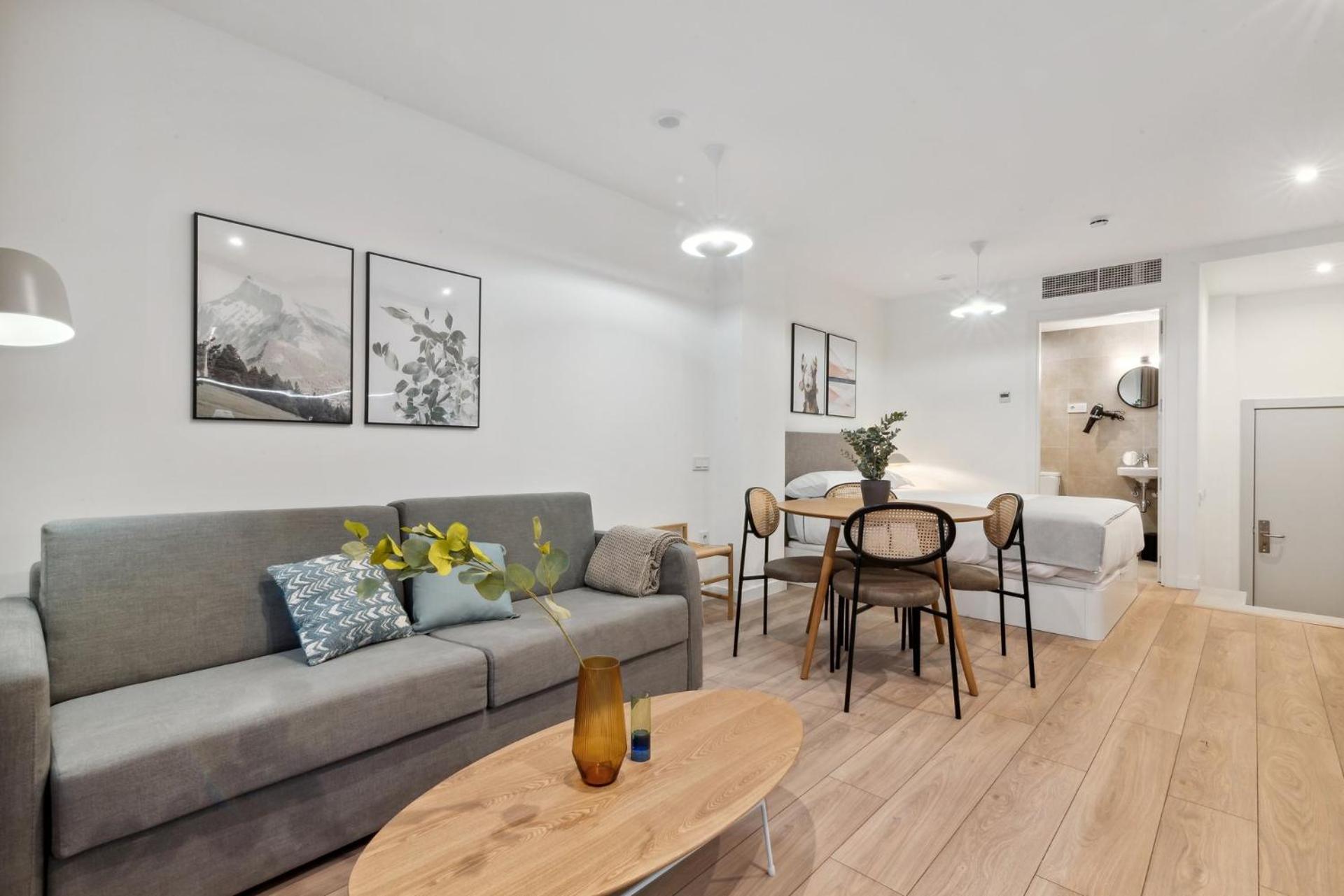 Limehome Valencia Carrer Del Pare Palau I Quer Buitenkant foto