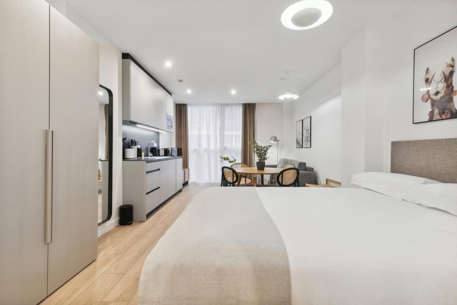 Limehome Valencia Carrer Del Pare Palau I Quer Buitenkant foto