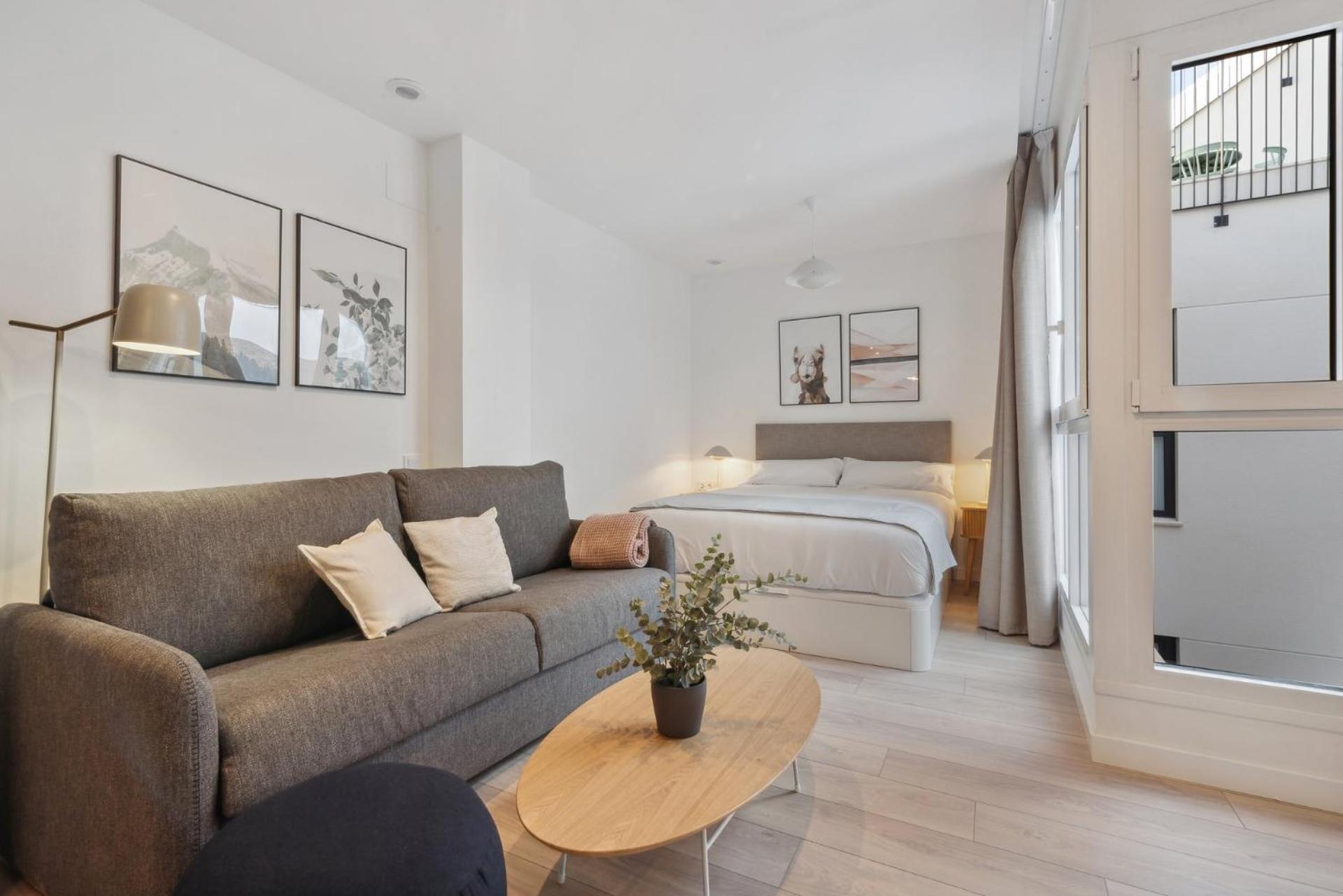 Limehome Valencia Carrer Del Pare Palau I Quer Buitenkant foto